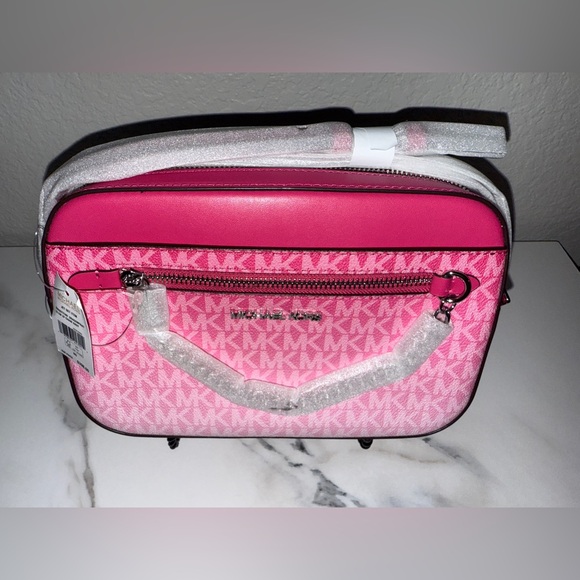 Jet Set Large Signature Logo Crossbody Bag Dragonfruit Ombré NWT - Picture 3 of 5